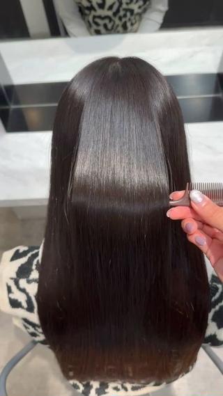 マンツーマンで施術するので安心してゆっくり過ごせます
・
ブリーチやカラー、カット、縮毛矯正などは担当する美容師によってかなり変わってきます
・
※縮毛矯正によって綺麗に艶髪を長期間維持できます!一人一人に合わせた薬剤で髪により良いものを提供しておりますので持ちがとても良いです️
・
※今まで綺麗に染まらなかった、初ブリーチカラー、黒染めしちゃったなど、今まで悩みがあったり納得いかなかった方でもカラーで可愛くします
・
カット1つで変わらないと思いがちですが毛量を空く箇所や切り方1つ拘ってやらせて頂いてます、必ず満足する髪型に出来ます☆