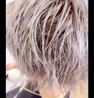 今年SNSで流行ってるかっこいいカラー
メンズ　ホワイトシルバー

ブリーチ3回

※ブリーチが必要なカラーです

#メンズ　#トレンド　#トレンドカラー
#ホワイトシルバー　 