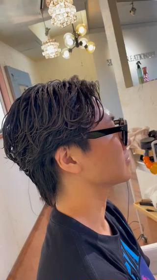 ショート パーマ メンズ 西岡 勇人のヘアスタイル