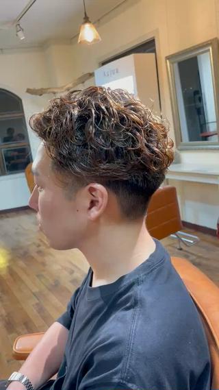 ショート パーマ メンズ 西岡 勇人のヘアスタイル