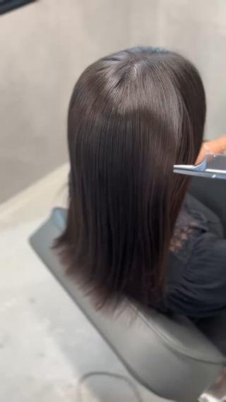 ぱやぱやや広がりが気になる方は美髪矯正をお勧めします！

髪質改善やトリートメントではその癖が治りません！

縮毛矯正でまずは髪の毛の土台をつくりませんか？
 