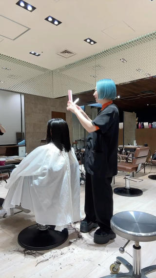ミディアム カラー SHION/銀座 まとまるカット🩵のヘアスタイル
