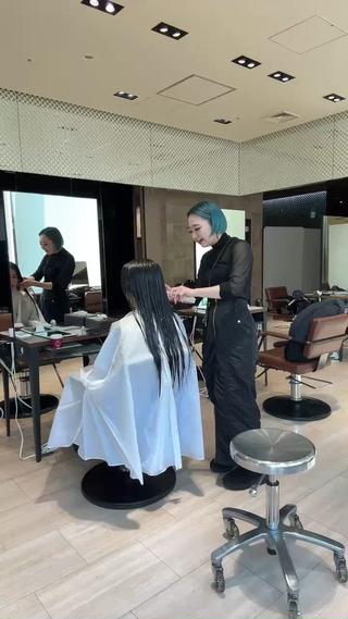 ロング カラー SHION/銀座 まとまるカット🩵のヘアスタイル