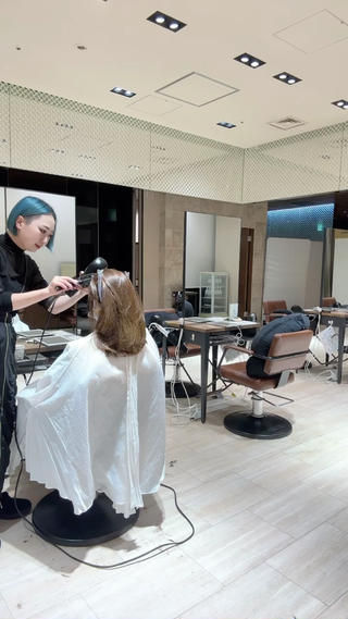 セミロング SHION/銀座 まとまるカット🩵のヘアスタイル