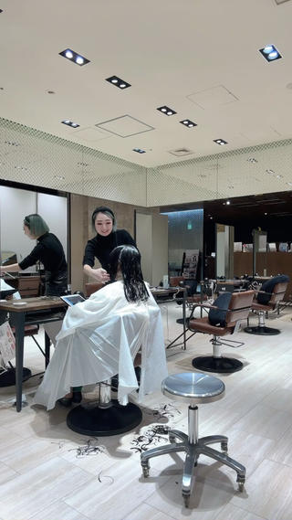 ロング SHION/銀座 まとまるカット🩵のヘアスタイル