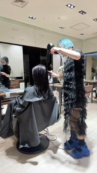 ロング カラー SHION/銀座 まとまるカット🩵のヘアスタイル