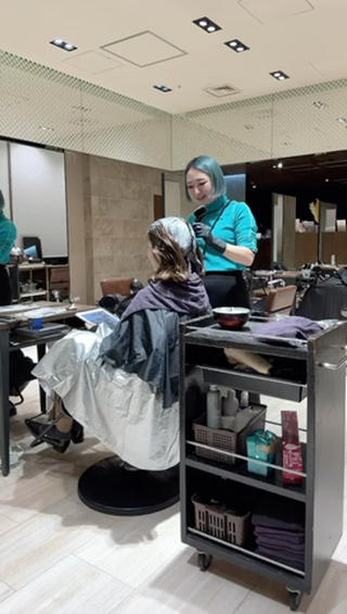 ミディアム カラー SHION/銀座 まとまるカット🩵のヘアスタイル