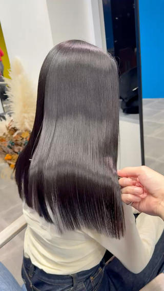 ︎ぱや毛、うねり、まとまりが気になる方は美髪矯正のメニューでご予約ください！
︎硬すぎないナチュラルな質感にこだわっております！
︎カウンセリングの際に細かくご相談させていただきます！ 