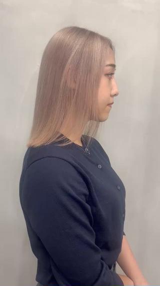 ミディアム カラー とうだだいき レイヤーカットのヘアスタイル
