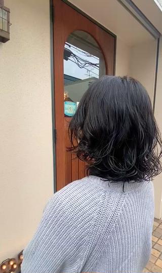 ミディアム LiC えりのヘアスタイル