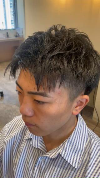 王道アップバングショートニュアンスパーマ
伸びてきた時にも崩れにくく持ちが良い、頭の丸みにとことん沿ったラウンドカット☆
乾かすだけで決まる再現性の高さ、時短☆
髪質を見極めた絶妙な質感&毛量調整☆
360°どこから見ても綺麗なシルエット☆
20年以上積み重ねてきた経験とこだわり抜いた技術で一人ひとりに合わせて丁寧にカットしていきます☆
ぜひお気に入り登録していただき、カウンセリング等にお使いください️