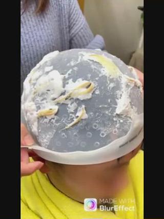 なんじゃこれ？ってなるよね。メッシュキャップを使ったメッシュカラー。メッシュキャップ使ったメッシュでオシャレ男子の出来上がり！ 