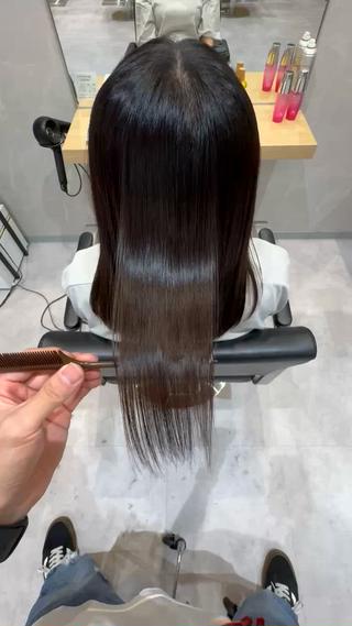 中日ストレートで自然な手触りの髪質改善縮毛矯正