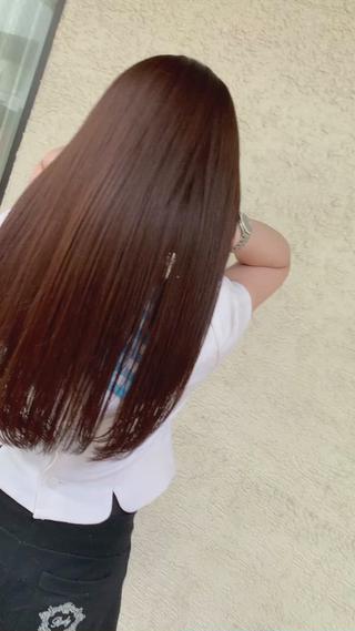 癖毛に悩んでるなら「縮毛矯正」か「サブリミック髪質改善トリートメント」で対応できます☆