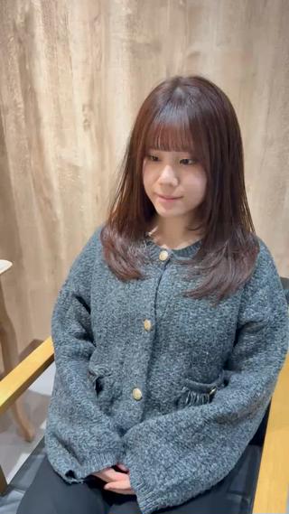 顔まわりのレイヤーで簡単にスタイリングできます◎ 