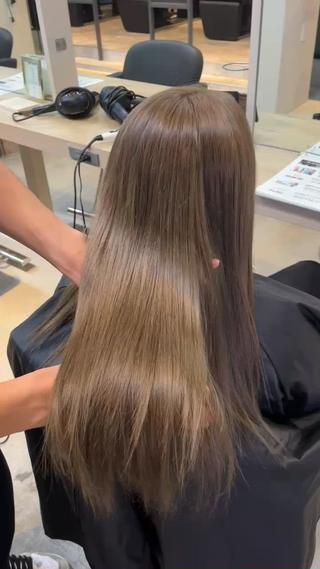 セミロング Lia 瑠莉花のヘアスタイル