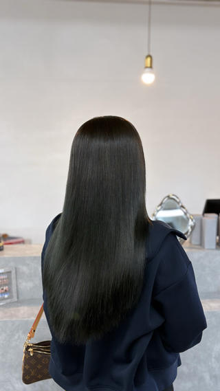 カラー miloc sayaのヘアスタイル