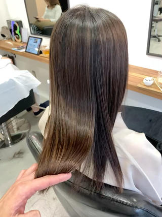 ロング パーマ 宮澤 由梨のヘアスタイル