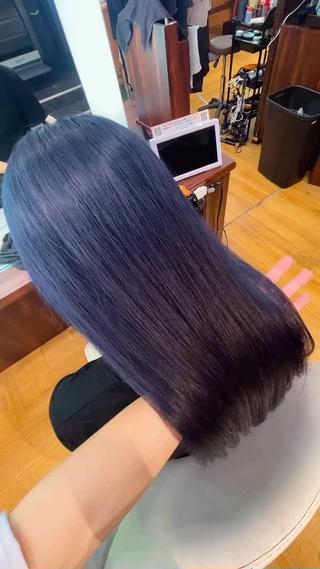 ネイビーカラー 