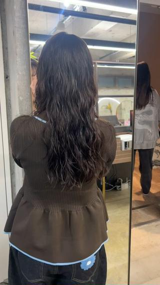抜け感と色っぽさのnua perm
ニュアンスで動くのがヘルシーでかわいい♡ 