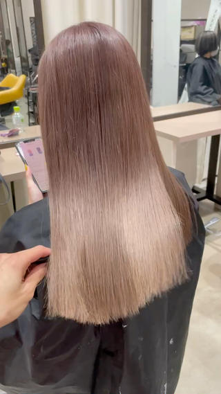 ロング カラー ヘアアレンジ 🧸ハイトーン🧸 ゆっきー🧸のヘアスタイル