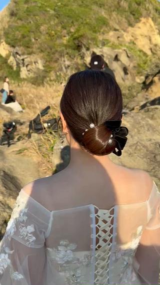 セミロング ヘアアレンジ 立川 奈那子のヘアスタイル