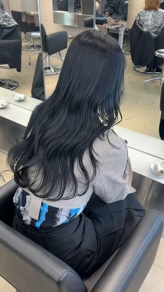 栄/名駅/ホワイトグレージュ/コンマヘア/くすみブルー/ダークアッシュ/ニュアンスカラー/バイカラー/アースカラー/ツートンカラー/ダブルカラー/韓国マッシュ/暗めカラー/グレージュ 