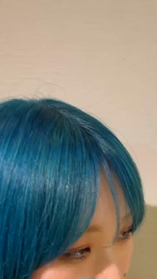 個性的なcyaan color
夏に着る白ティーにとっても合います（ ;  ; ）♡ 