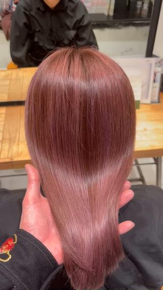 ミディアム カラー Lino by hoNuaのヘアスタイル