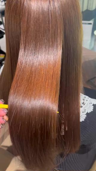 縮毛矯正でサラサラストレート
 
