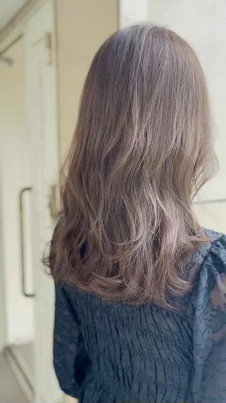 セミロング カラー JYUNESU表参道所属・似合わせhair🔸 アサダ　タカコ🔸のヘアスタイル