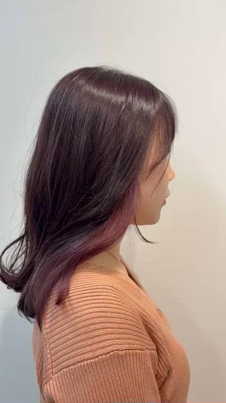 セミロング カラー 六本木🫧マツエク 望月彩音のヘアスタイル