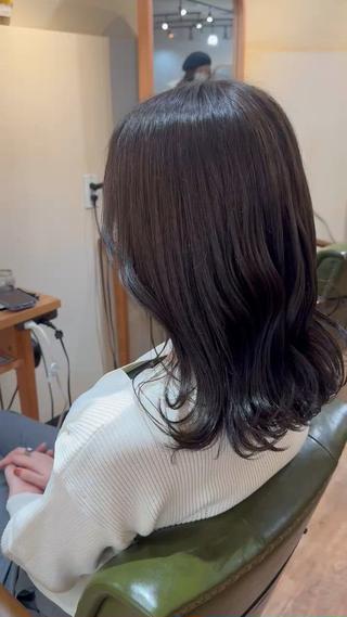 赤み抹消暗めブルージュカラーで艶感透明感を!