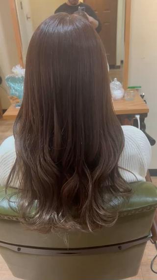カラー TAI透明カラー 柔らかい縮毛矯正のヘアスタイル