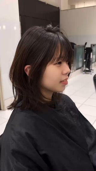 ミディアム カラー 大根 凜子のヘアスタイル