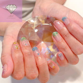 5色使用した
レインボー ラメグラデネイル
【menu】
ラメグラデーション/カラー追加/ストーン追加