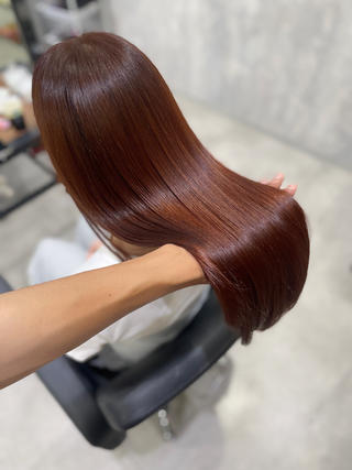 ツヤッツヤなカシスオレンジカラー
暖色系×艶も大人気です