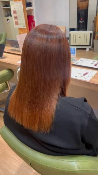 ブリーチ毛の方にオススメの酸性ストレート
まとまりやすくなり、日々のお手入れも楽になります！ 