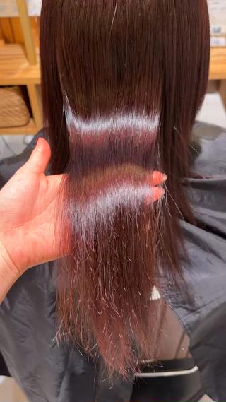 新規のお客様
色落ちの色味に悩まれていたので艶々ブラウンレッドカラーに 