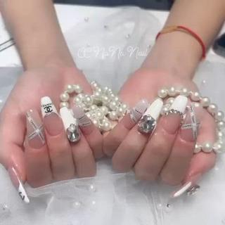 ★練習モデルメニューです
★お爪の長さに、オフの難しいさより、お時間がかかる場合はございます。


持ち込み#ツィードネイル#定額デザイン#池袋ネイル#韓国ネイル#ハラジエル#ワンホンネイル＃かわいいネイル＃マグネットネイル＃キラキラネイル#フラッシュネイル#シェルネイル#チークネイル#地雷系ネイル#小紅書#redbook #レット #暗黒風#セーラームーンネイル＃蝶々ネイル#ハートネイル#純欲ネイル#スターネイル#スカルプ長さだし＃チップ長さだし＃推しネイル#キャラクターネイル
️

お支払いは現金のみとなります。 