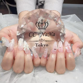 持ち込みデザイン
アートし放題
上品ネイル 