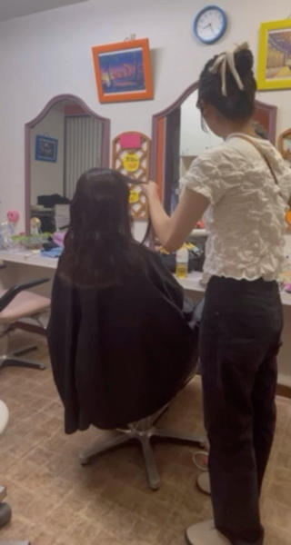 ロング カラー 小林 かんなのヘアスタイル