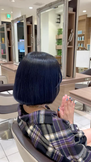 ネイビーブルー