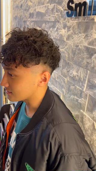 ショート パーマ 福留 叶太のヘアスタイル