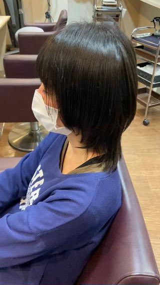 ウルフミディアムレイヤーカット