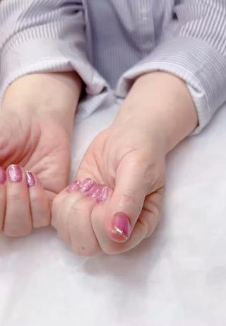 #マグネットネイル#キラキラネイル#スキニーフレンチ 