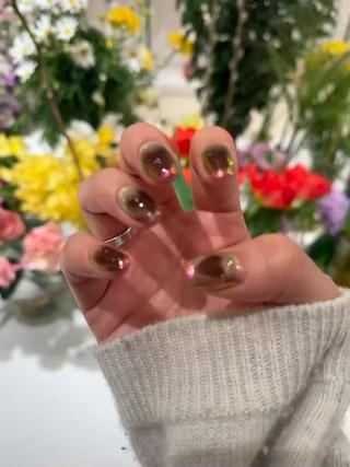 オフ+ケア付き
お持ち込みデザイン可能です!
こちらのハート形デザインは料金10000円になります。
#マグネットネイル
#デザインネイル
#ミラーネイル
#♡