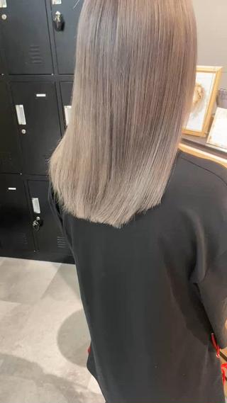 ミディアム カラー ウルフカット レイヤーカット上柿のヘアスタイル