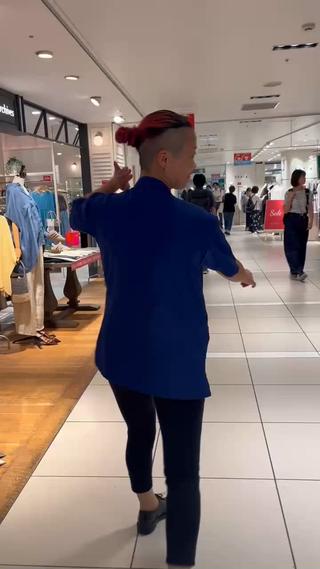 千葉市側のシャポーの出口からのサロンへの道筋です