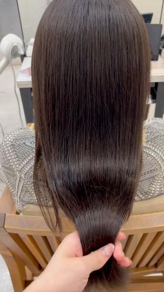 サラツヤ髪にします 